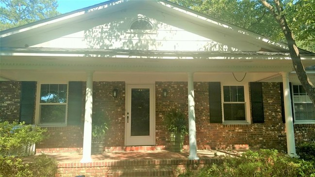 Building Photo - 116 Garden Springs Rd Columbia SC 29209