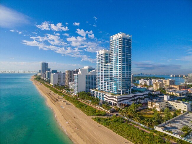 Foto del edificio - 6801 Collins Ave