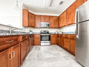 Building Photo - Groves at Peach Orchard