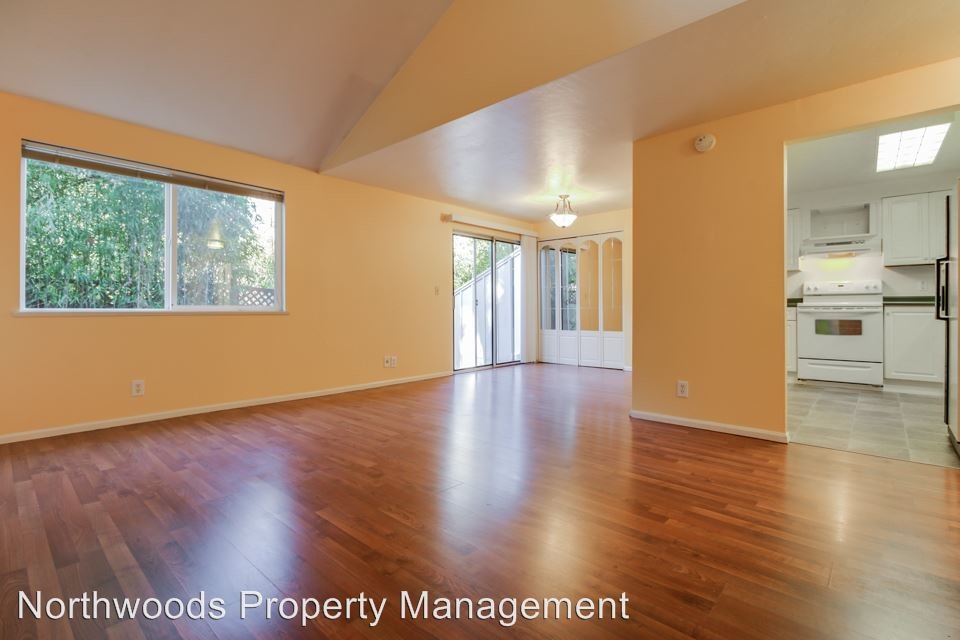 Foto principal - 3 br, 2 bath House - 2103 Hawkins Lane