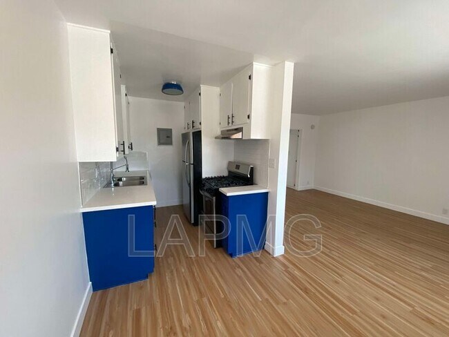 Foto del edificio - 511 S Verdugo Rd