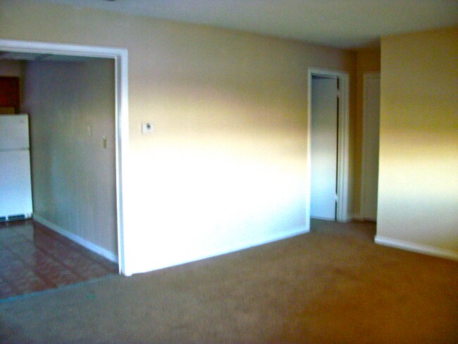 Building Photo - 2222 Lucas St