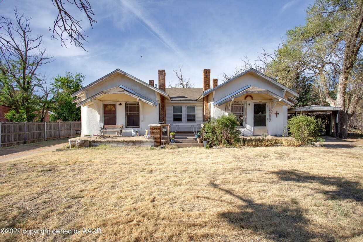 1015 W 7th St, Clarendon, TX 79226 House for Rent in Clarendon, TX