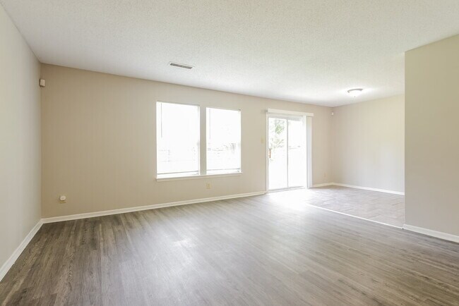 Building Photo - 2906 Redland Ln