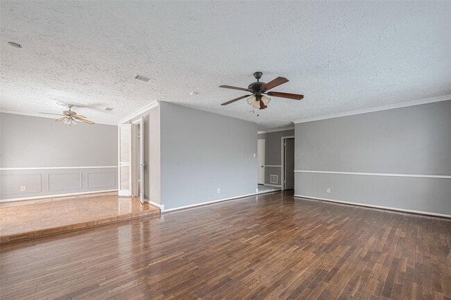 Building Photo - 10534 Evesborough Dr