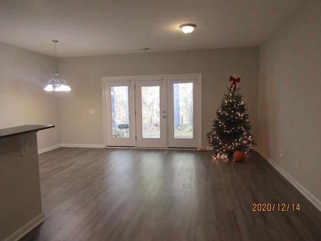 Building Photo - 172 Buchanan Cir