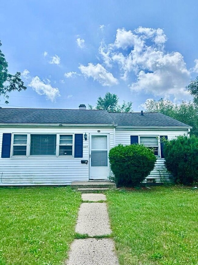 Building Photo - 427 S 28th St