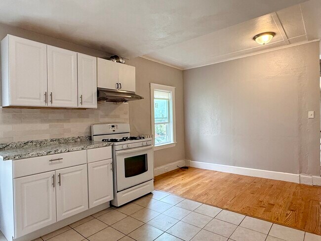Building Photo - 115 Elmwood Ave
