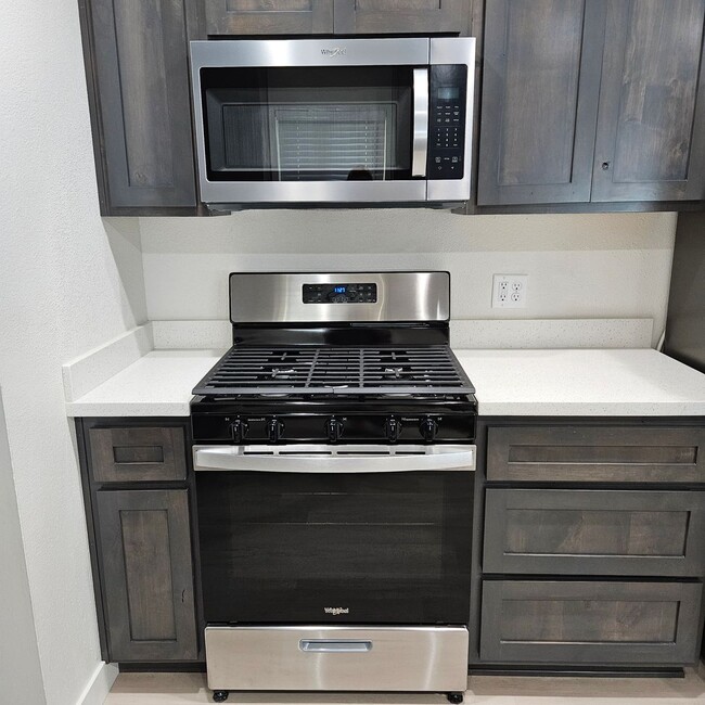 Building Photo - Remodeled home for Rent
