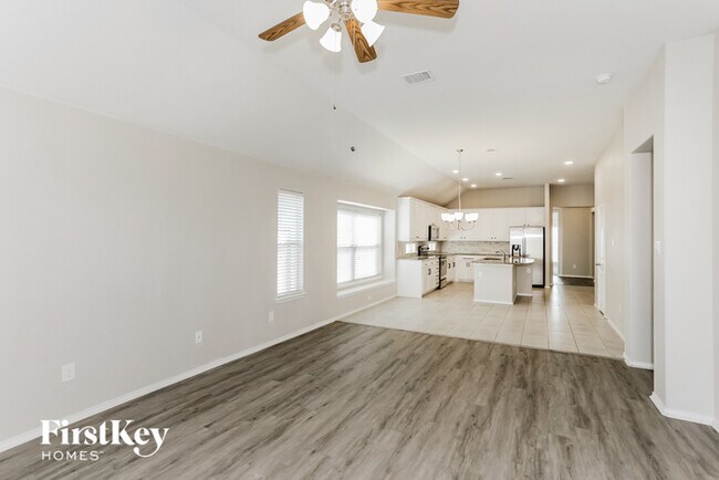 Building Photo - 2540 Old Buck Dr