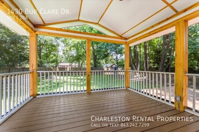 Photo - 1430 Bur Clare Dr House