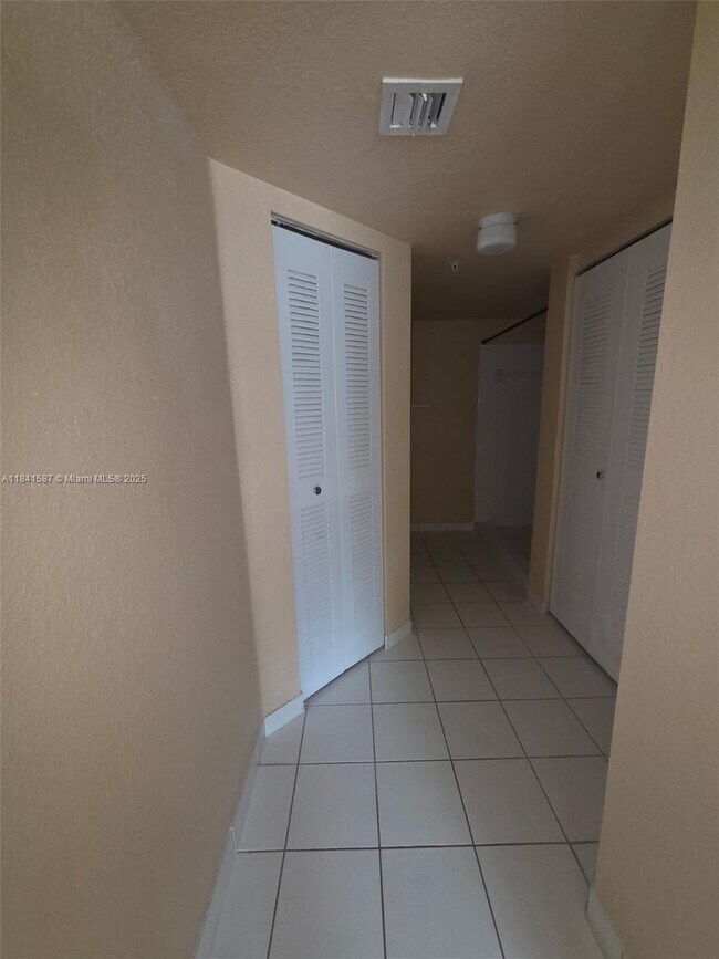 Building Photo - 15440 SW 284th St