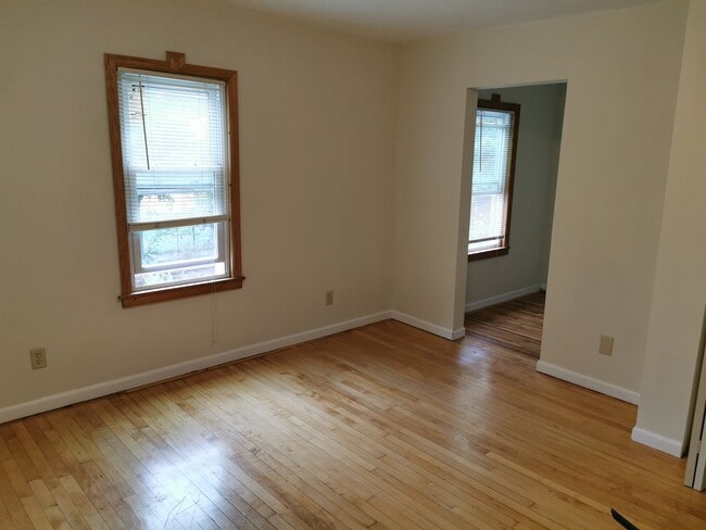 Bedroom with add'l office space - 2819 11th Ave S