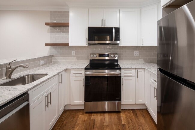 Interior Photo - Legion Manor: In-Unit Washer & Dryer, Cold Water Included, Elevator, Fitness Center, and Cat & Do...