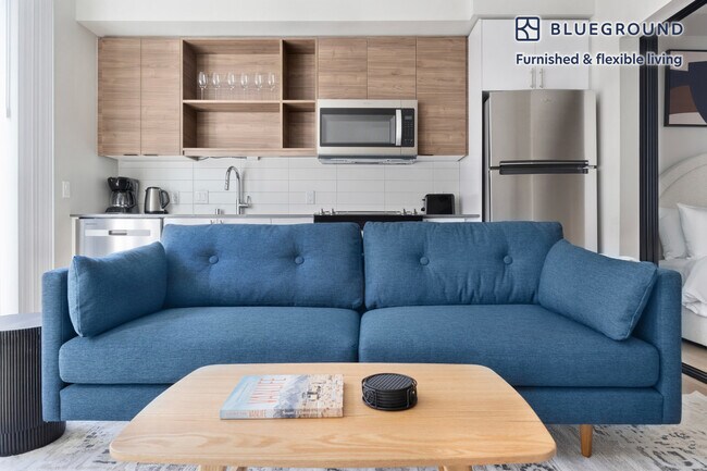 Foto del edificio - 2222 15th Ave W