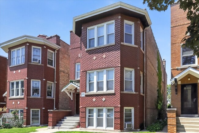Building Photo - 1822 Gunderson Ave