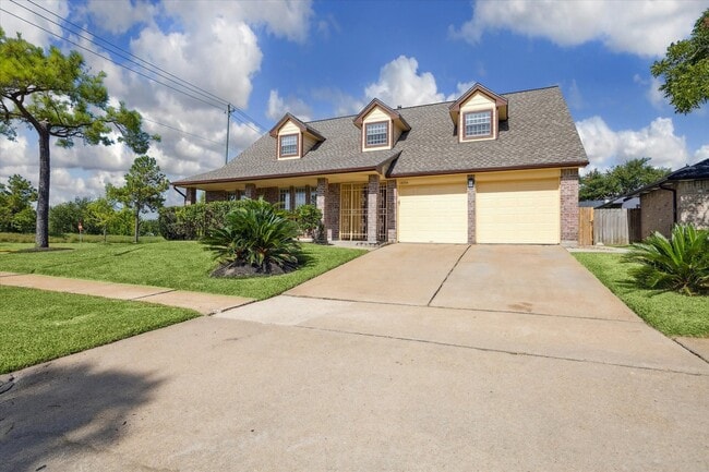 Building Photo - 13734 Broken Bridge Dr