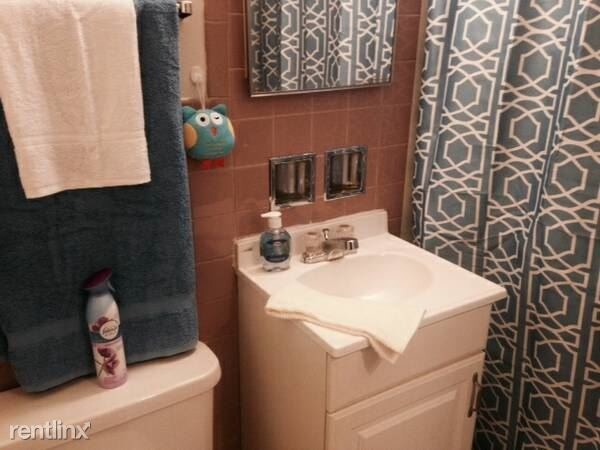 Foto del edificio - 1 br, 1 bath House - 3333 Commercial Ave