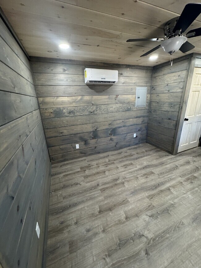 Foto del edificio - "Charming 1-Bedroom Retreat in Valley Head – Cozy 360 Sq. Ft. Tiny House!"