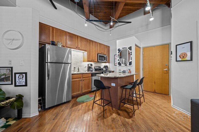 Foto del edificio - 1500 W Monroe St