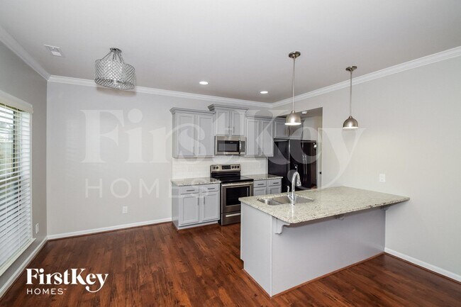 Building Photo - 609 Waterstone Dr