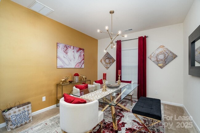 Building Photo - 3531 Ettrick Pl