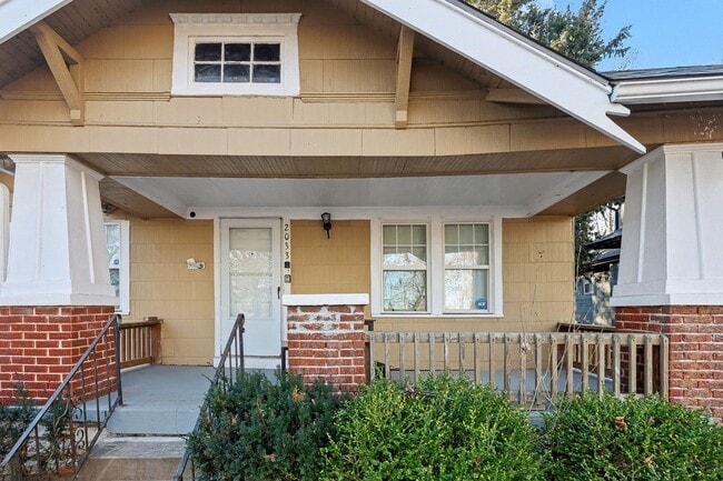 Foto del edificio - Beautiful 2 Bedroom 1 Bathroom house in Kansas City!