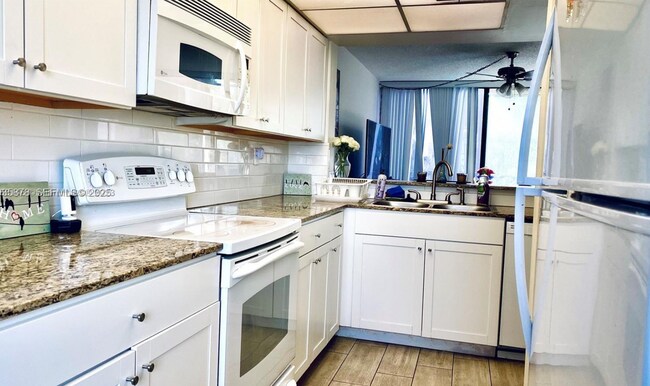 Foto del edificio - 2931 SW 87th Ter