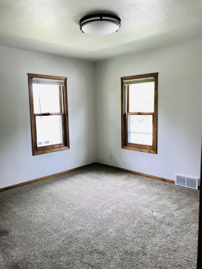 BR 1 - 100 S Rochester St