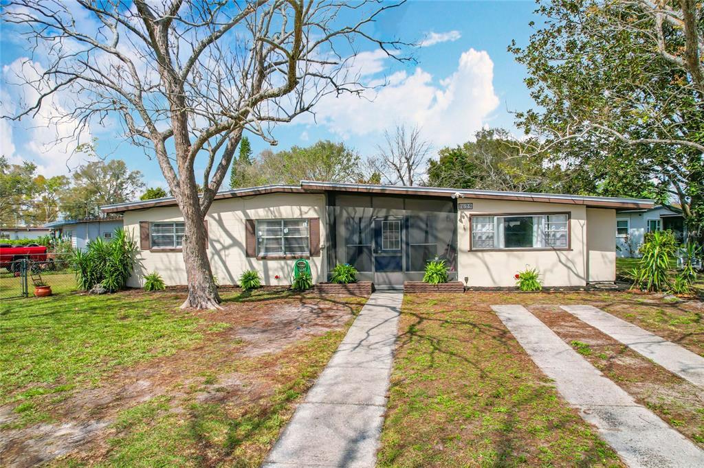 Primary Photo - 1625 Crystal Ct W