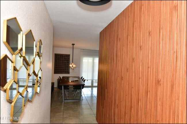 Foto del edificio - 4224 Hampshire Ln