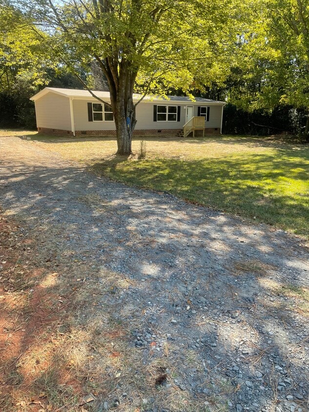 Photo - 3222 Hands Mill Hwy (York, SC)