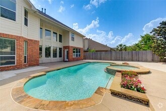 Building Photo - 7206 Fountain Meadow