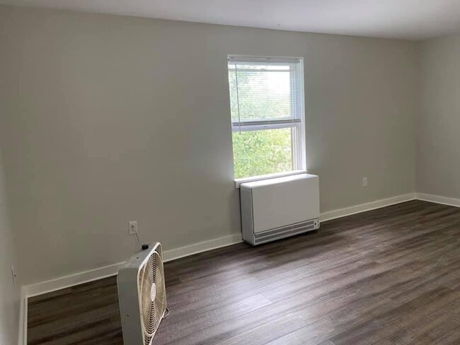 Building Photo - 45 W Main St