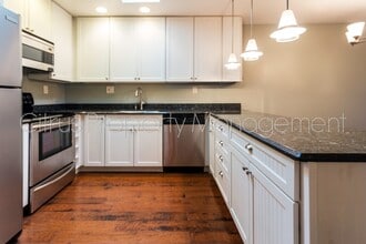 Building Photo - 892 Claydon Way