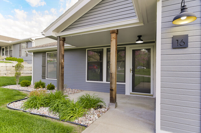 Building Photo - 24 Wallingford Dr