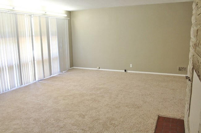 Building Photo - 4245 Westbourne Dr