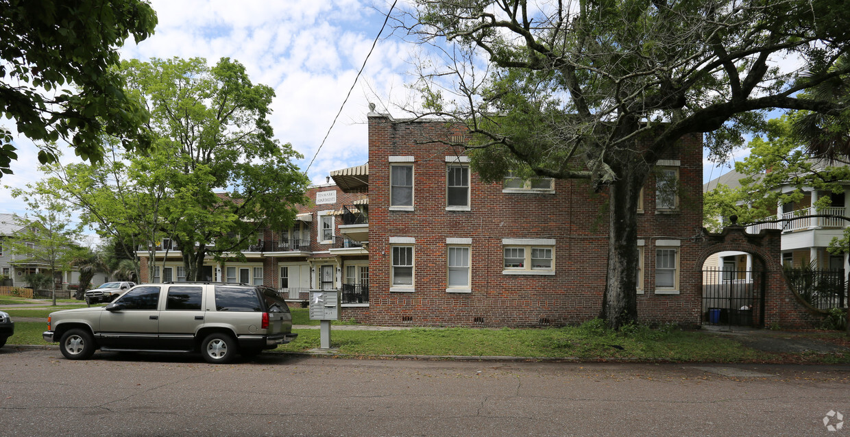 Building Photo - Marko Apartments