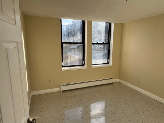 Building Photo - 46 Amesbury St