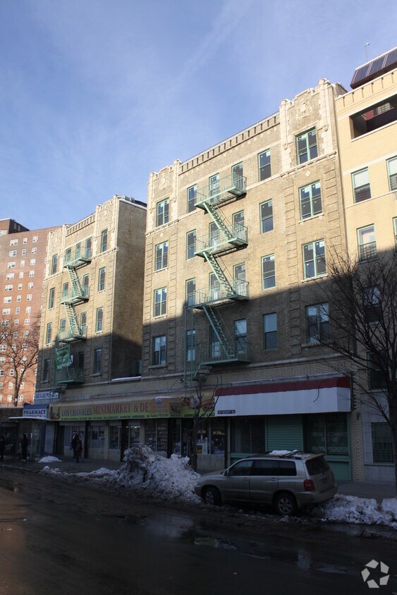 Building Photo - UAC III