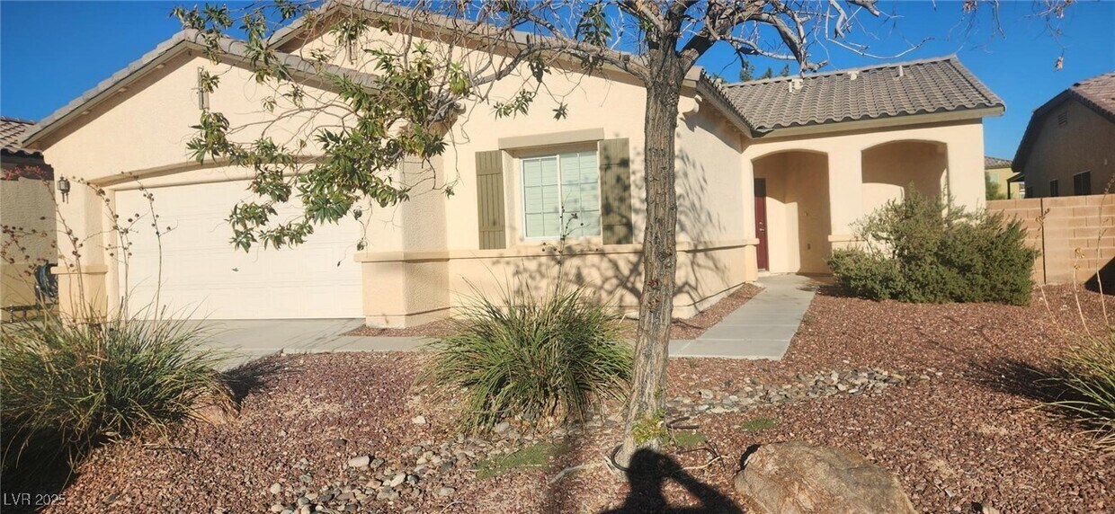 Foto principal - 6028 Stanton Summit Dr