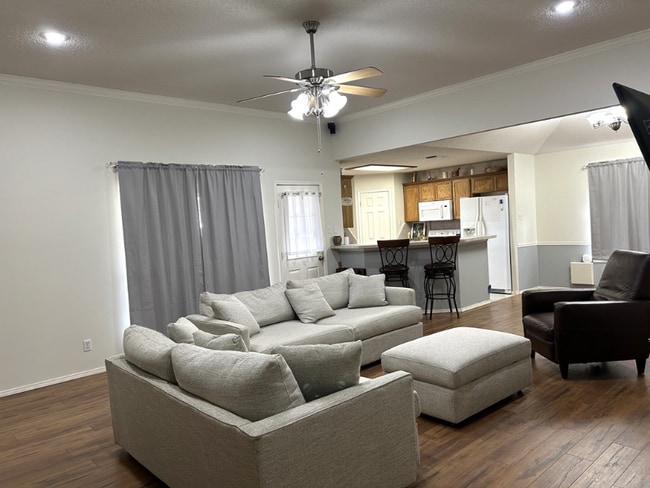 Foto del edificio - 3570 Grandview Dr