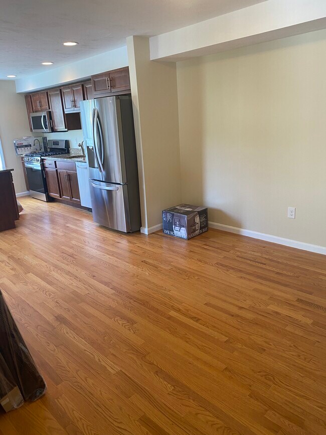 dining room space - 391 America Blvd