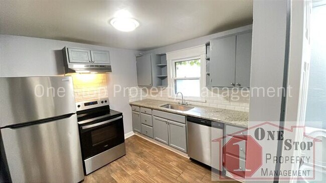 Foto del edificio - Beautiful 3 Bedroom 1 Bathroom Home in Kan...