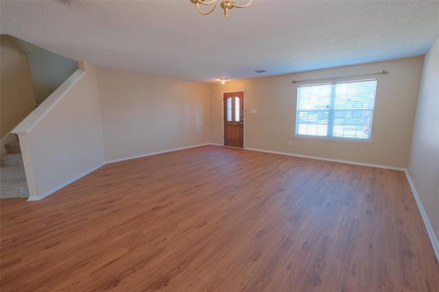 Building Photo - 10125 Chapel Oak Trail