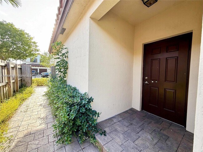 Foto del edificio - 3472 SE 3rd St