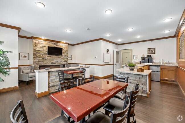 Cafetería - Ivy Pointe Senior Apartments