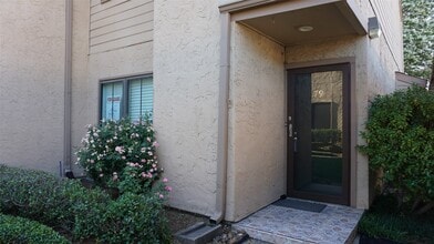 Building Photo - 5000 Milwee St