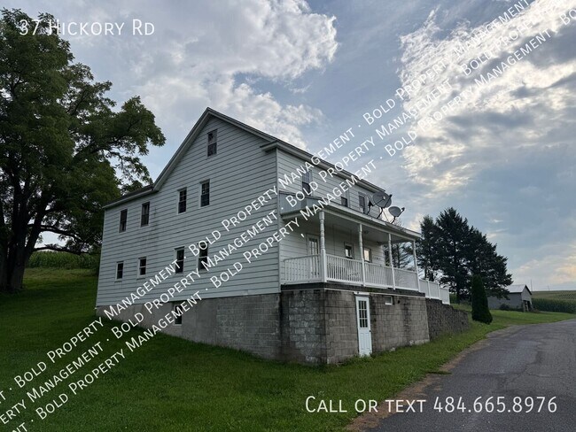 Foto del edificio - 37 Hickory Rd