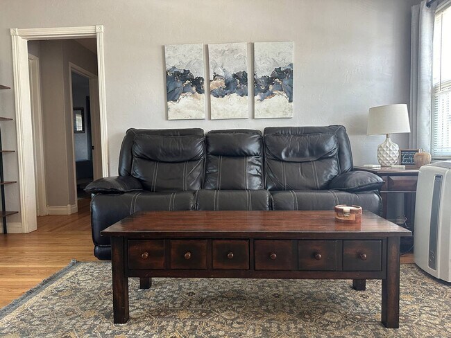 Foto del edificio - 7221 Vassar Ave